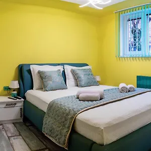 Sofiel Cozy - Center Apartment
