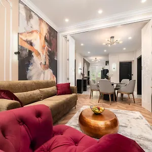 Citycenter Magnific Gem - 2 Bdr & 2 Baths Apartment