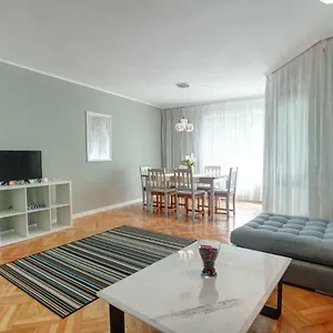  Apartment Spacious Flat Close To The American Embassy